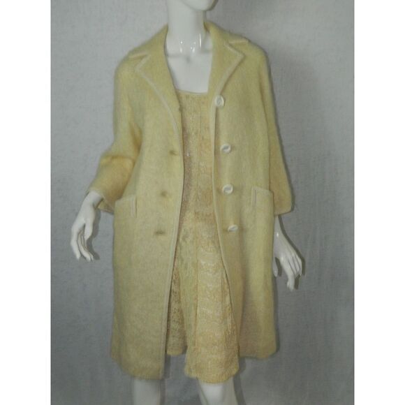 Roos Atkins Coat Ivory Curly Boucle  Wool 1960 Jacket Bell Sleeves Size Medium - Picture 4 of 14